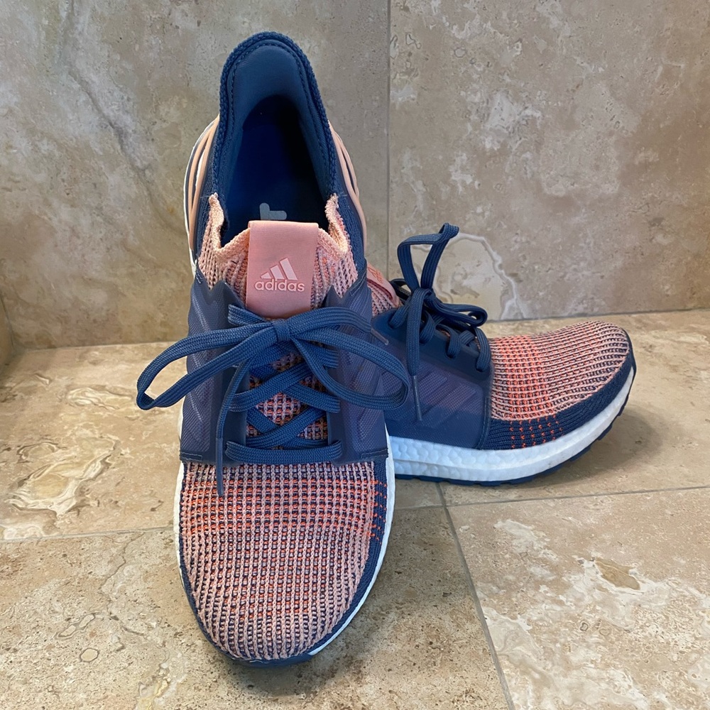 Adidas Ultraboost 19 Women’s 8.5 Blue Pink